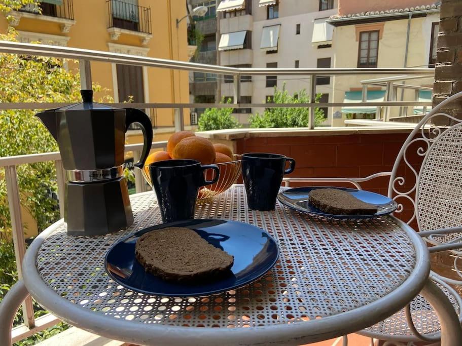 Piso En El Centro De Granada. Parking Opcional Apartman Kültér fotó